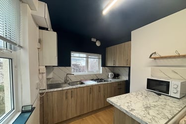 3 bed flat, Abingdon Road GFF, North Hill, Plymouth, PL46HY - Image 1